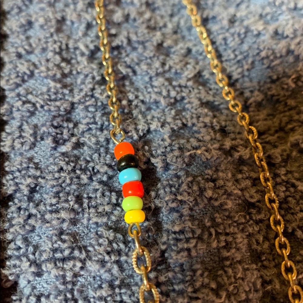 Simple accent chain with colored beads